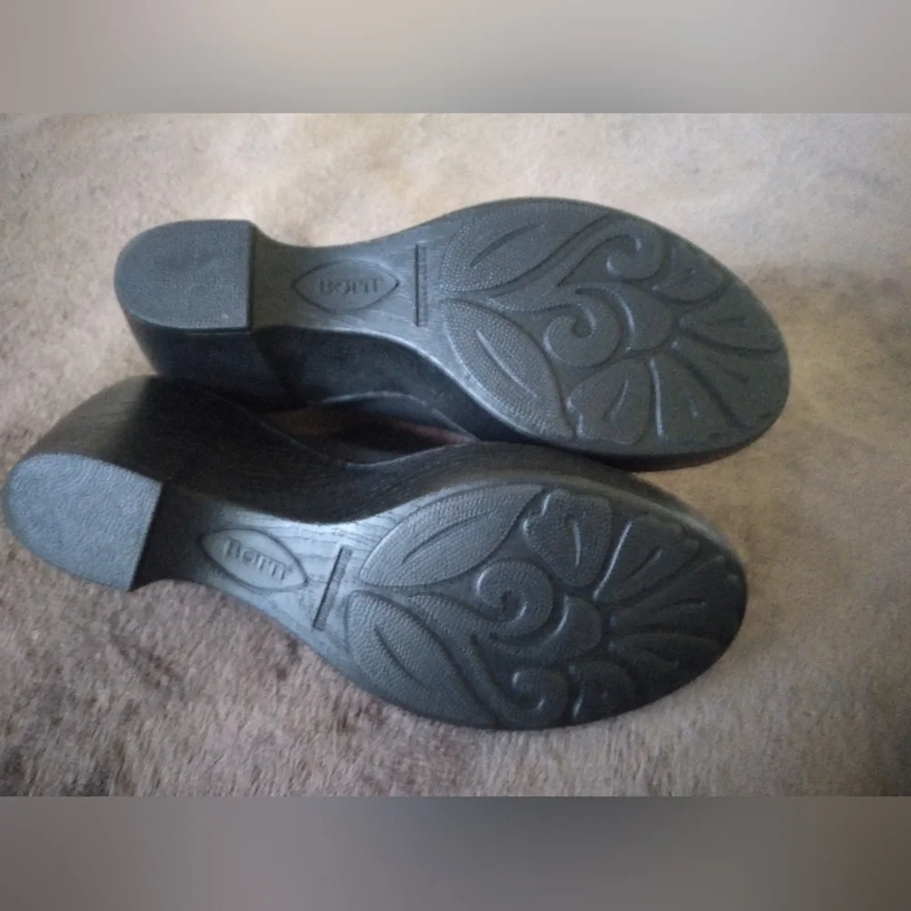 Born Wedge, Strap back shoes, Black, size 10M - Picture 3 of 6